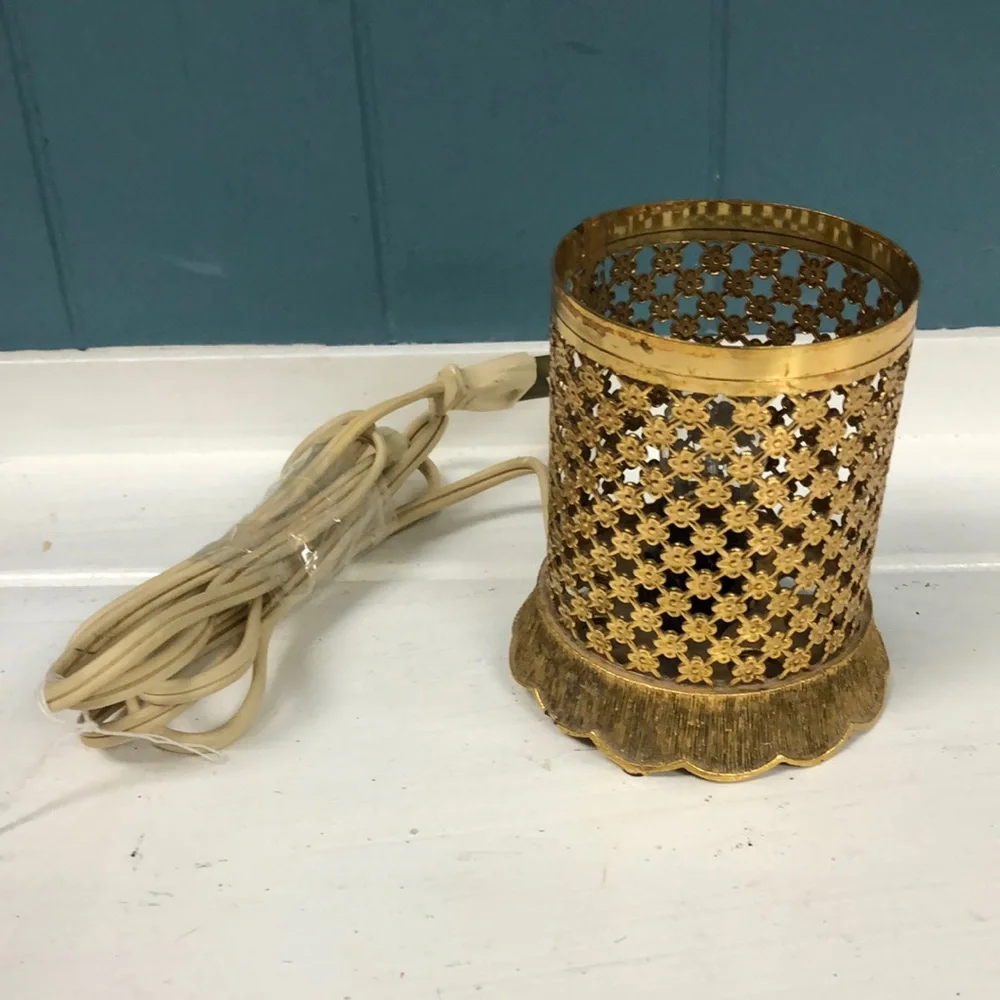 VINTAGE MATSON‎ GOLD TONE ELECTRIC VANITY LIGHT 6” small LAMP